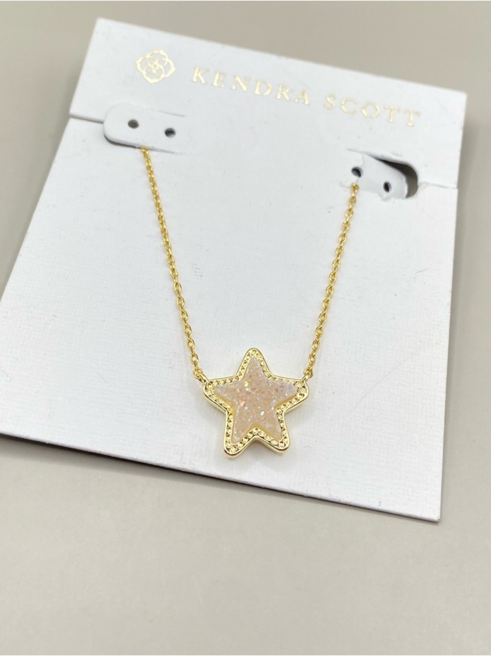 NWT Kendra Scott Jae Star Short Pendant Necklace - Picture 4 of 6